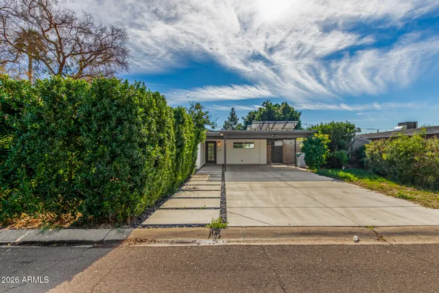 $3,195 | 429 West Flower Street, Phoenix, AZ 85013