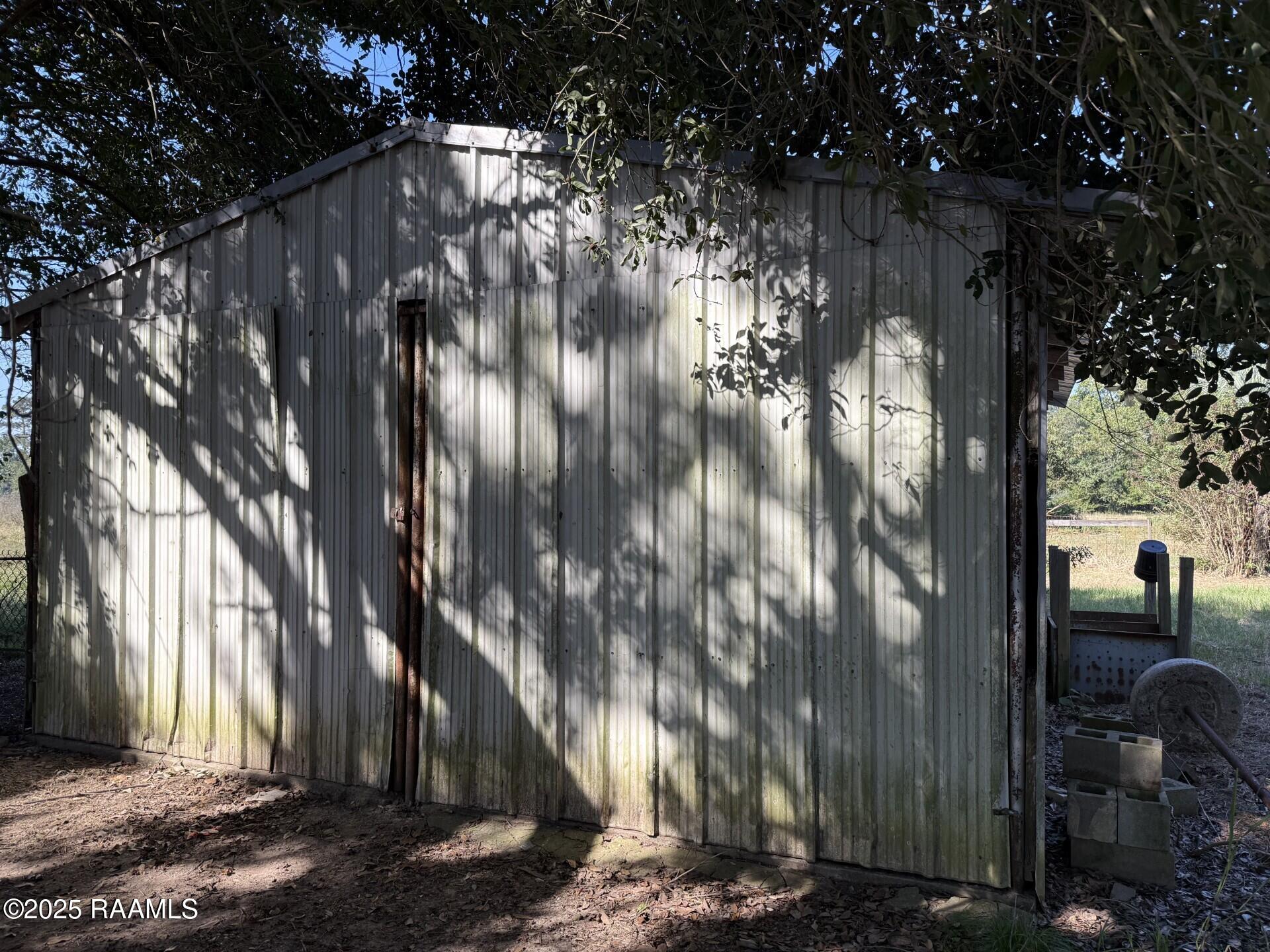 1624 Cousins Road Ville Platte, LA 70586 - Photo 8 of 9 thumbnail_IMG_2247