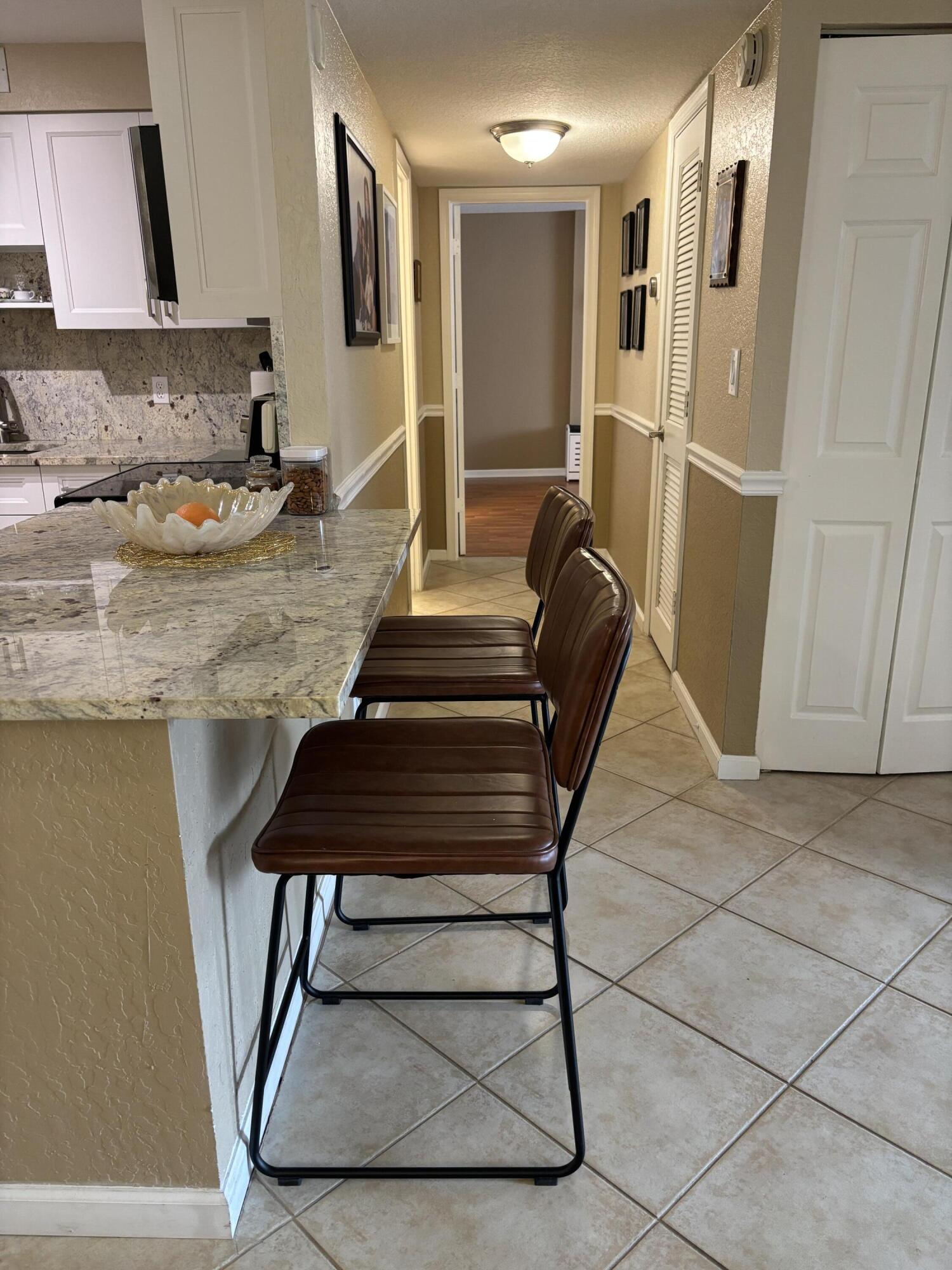 1000 Spanish River Road, Unit 3C Boca Raton, FL 33432 - Photo 6 of 21 HALLWAY