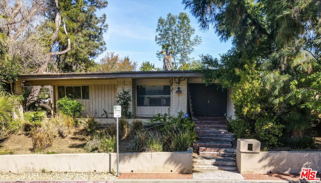 16643 Nanberry Road Encino, CA 91436 - Photo 8 of 17