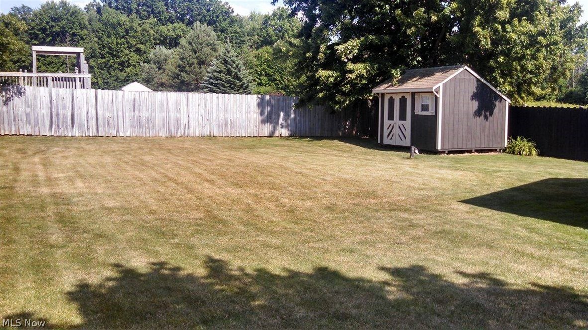 339 Annis Road Amherst, OH 44001 - Photo 13 of 30 Gallery Image 13