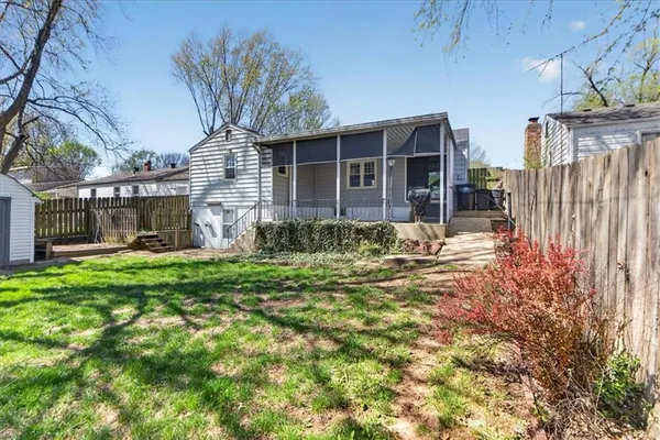 $175,000 | 1715 North Dodgion Street, Independence, MO 64050