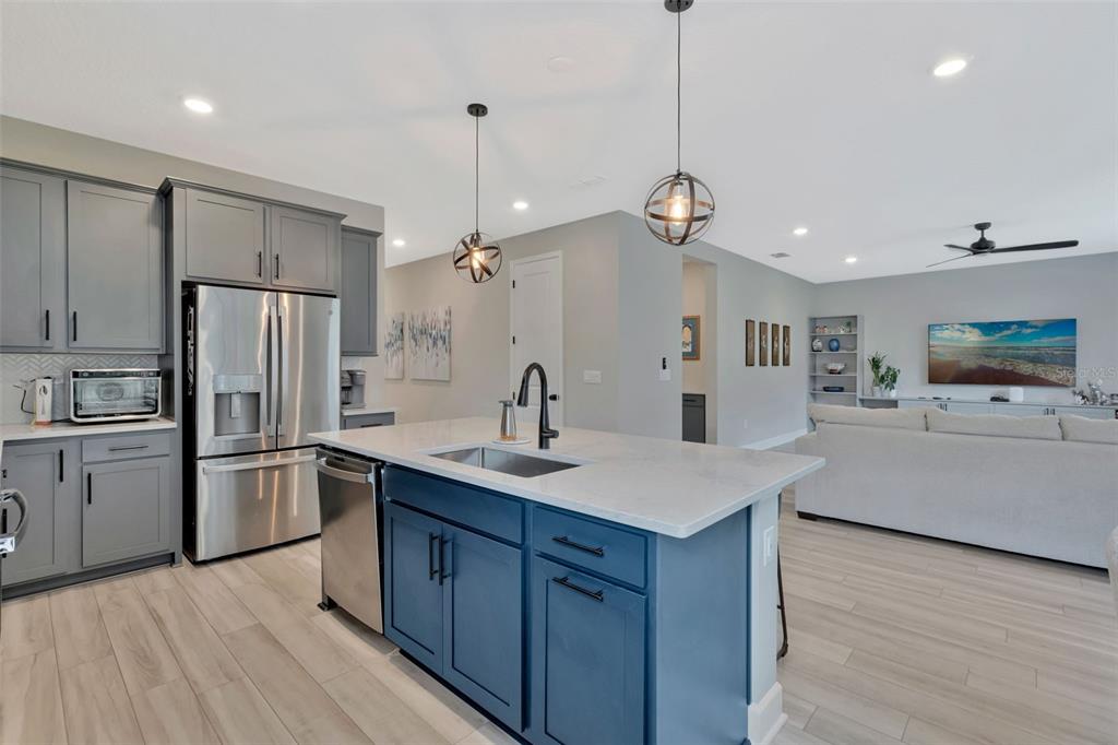 4071 Southern Vista Loop St. Cloud, FL 34772 - Photo 13 of 37