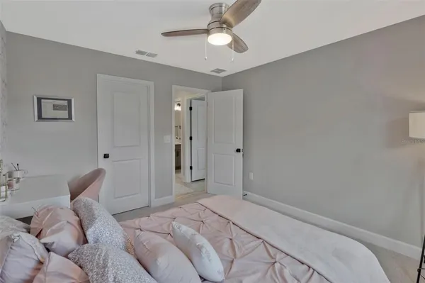 $489,900 | 4071 Southern Vista Loop, St. Cloud, FL 34772