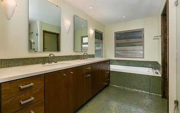 $5,200 | 2895 Brentwood Court, Carlsbad, CA 92008