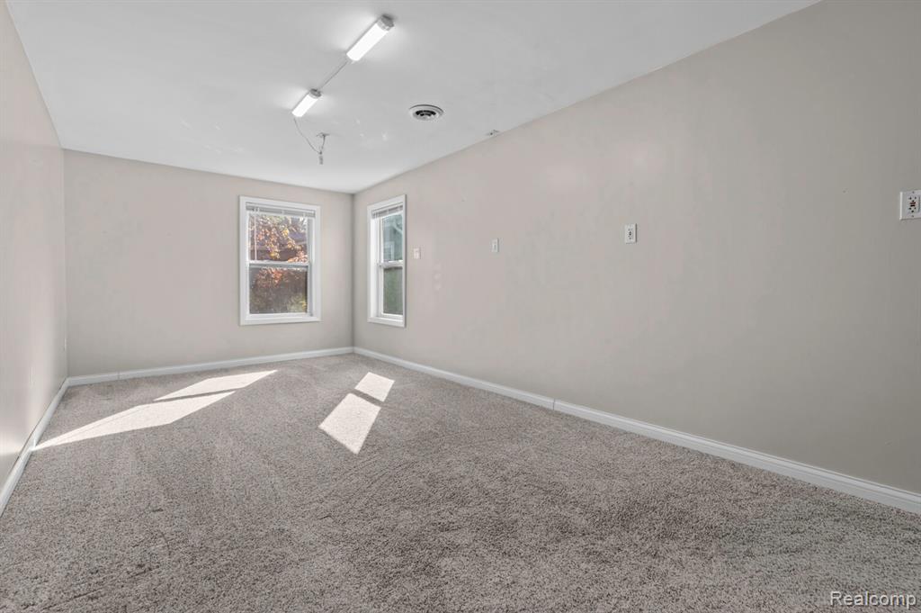 11026 Colony Road Pinckney, MI 48169 - Photo 7 of 40 Gallery Image 7