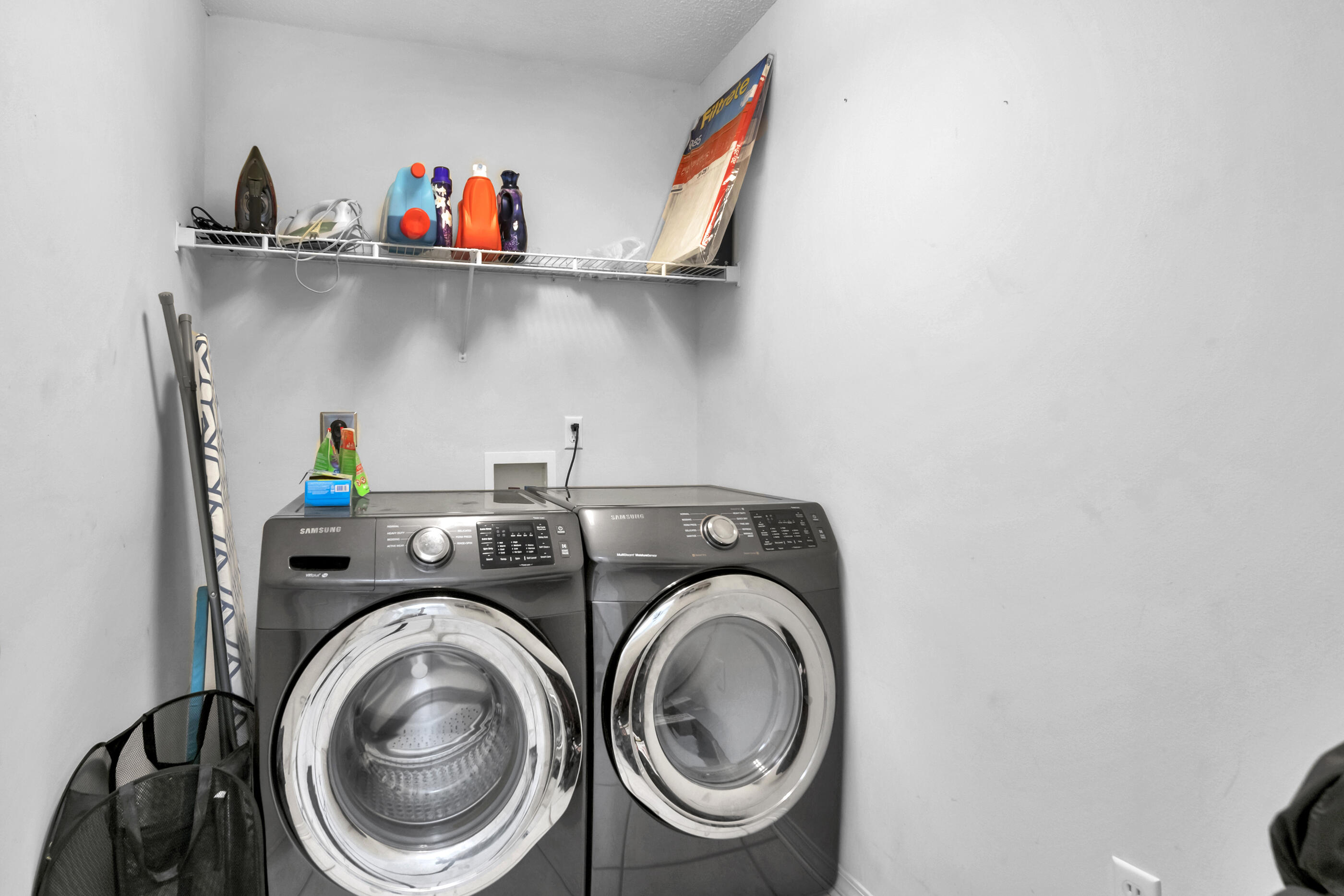 738 Riva Ridge Drive Crestview, FL 32539 - Photo 20 of 23 a utility room with dryer and washer