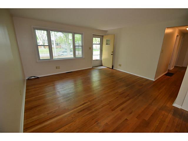 2081 Case Road Columbus, OH 43224 - Photo 4 of 18