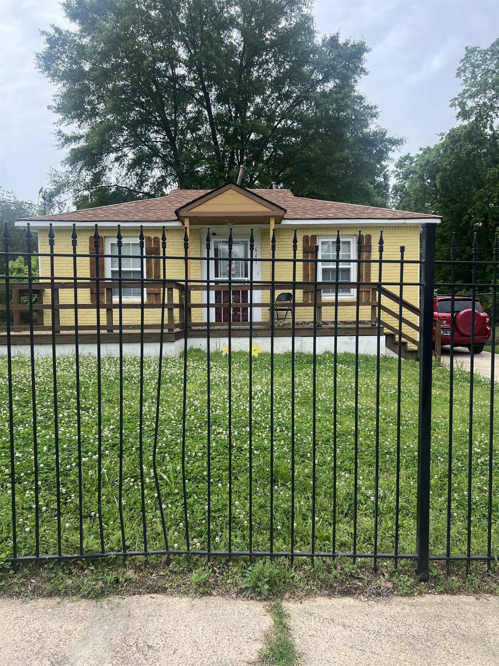 641 King Road Memphis, TN 38109 - Photo 1 of 2 View of gate featuring fence private yard
