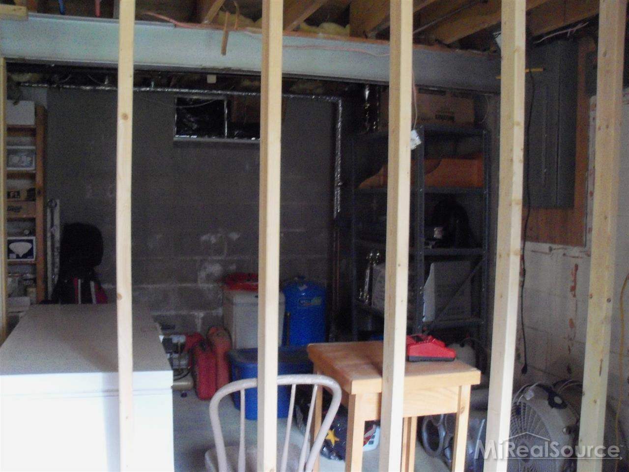 5310 East Shabbona Road Deckerville, MI 48427 - Photo 33 of 35 31222377-32.JPG