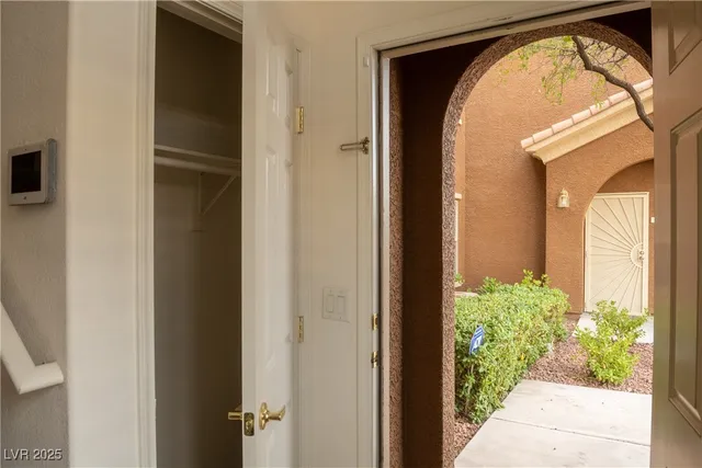 $1,450 | 3805 Ormond Beach Street, Unit 203, Las Vegas, NV 89129