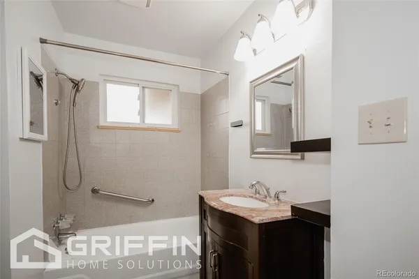 $2,845 | 850 South Harlan Street, Lakewood, CO 80226