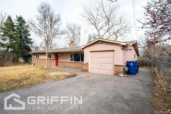 $2,845 | 850 South Harlan Street, Lakewood, CO 80226