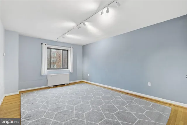 $2,200 | 1300 South Arlington Ridge Road, Unit 618, Arlington, VA 22202