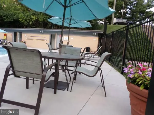 $2,200 | 1300 South Arlington Ridge Road, Unit 618, Arlington, VA 22202