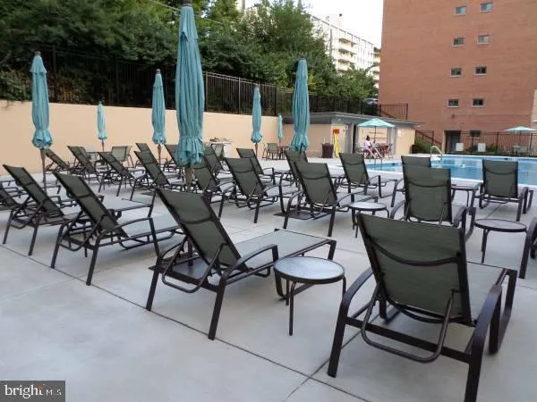 $2,200 | 1300 South Arlington Ridge Road, Unit 618, Arlington, VA 22202