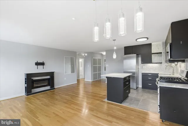 $2,200 | 1300 South Arlington Ridge Road, Unit 618, Arlington, VA 22202