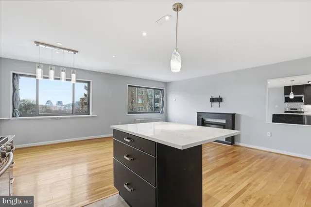 $2,200 | 1300 South Arlington Ridge Road, Unit 618, Arlington, VA 22202