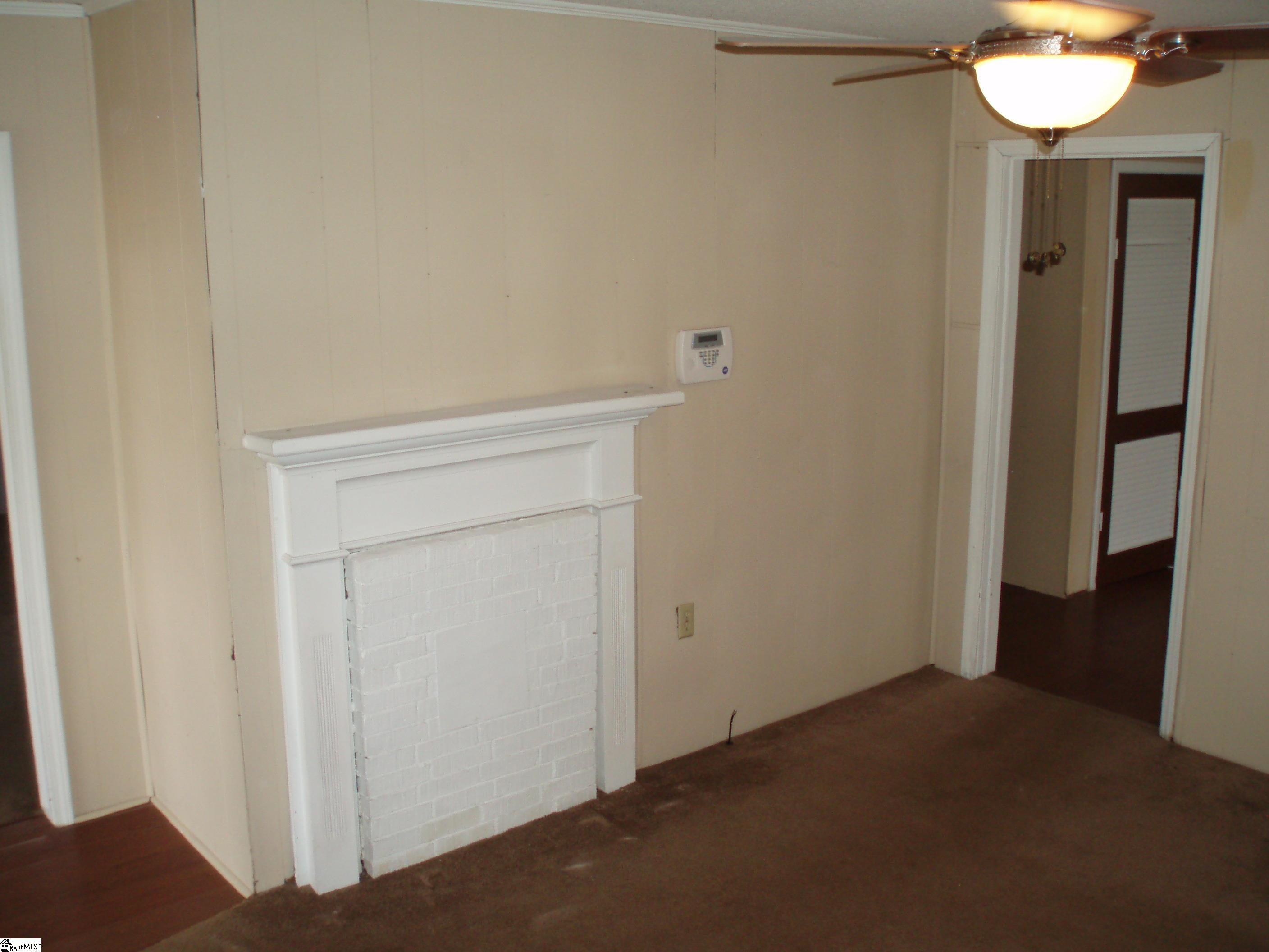 8140 7th Street Boiling Springs, SC 29316 - Photo 4 of 13 Gallery Image 4