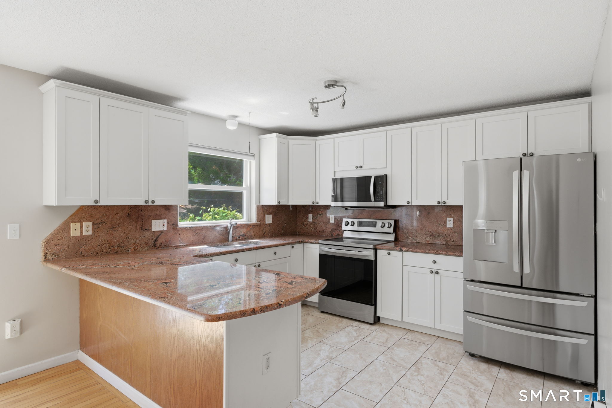 75 Burlington Road Farmington, CT 06085 - Photo 6 of 36
