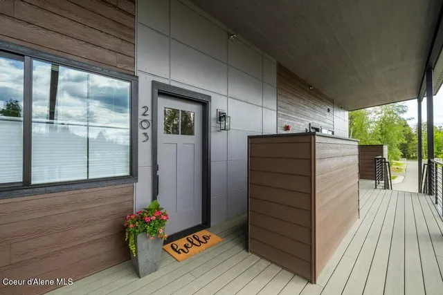 $295,000 | 50 Carnelian Avenue, Unit 203, Ponderay, ID 83852