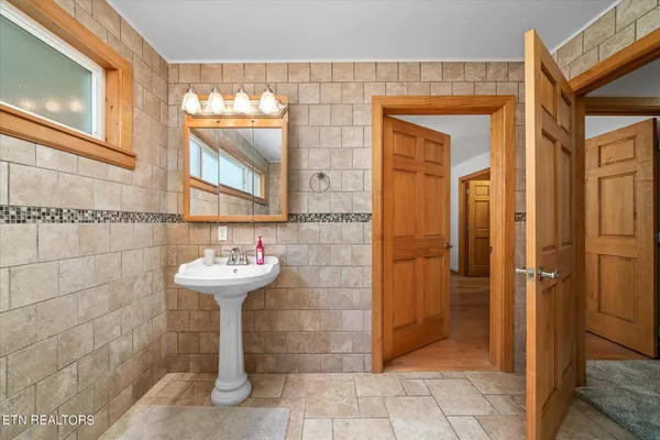 $459,000 | 213 Indian Rock Trail, Jamestown, TN 38556