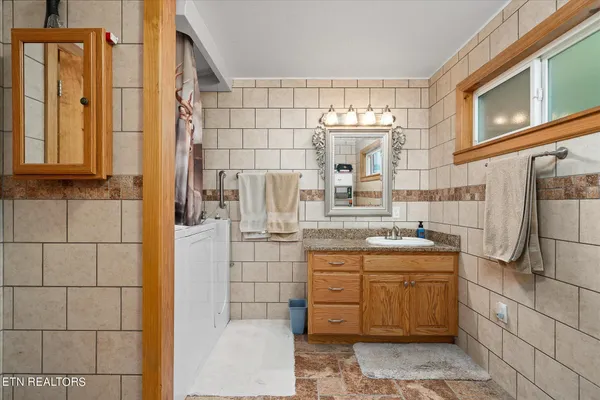 $459,000 | 213 Indian Rock Trail, Jamestown, TN 38556