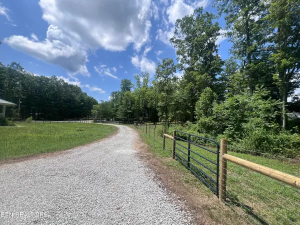 $459,000 | 213 Indian Rock Trail, Jamestown, TN 38556