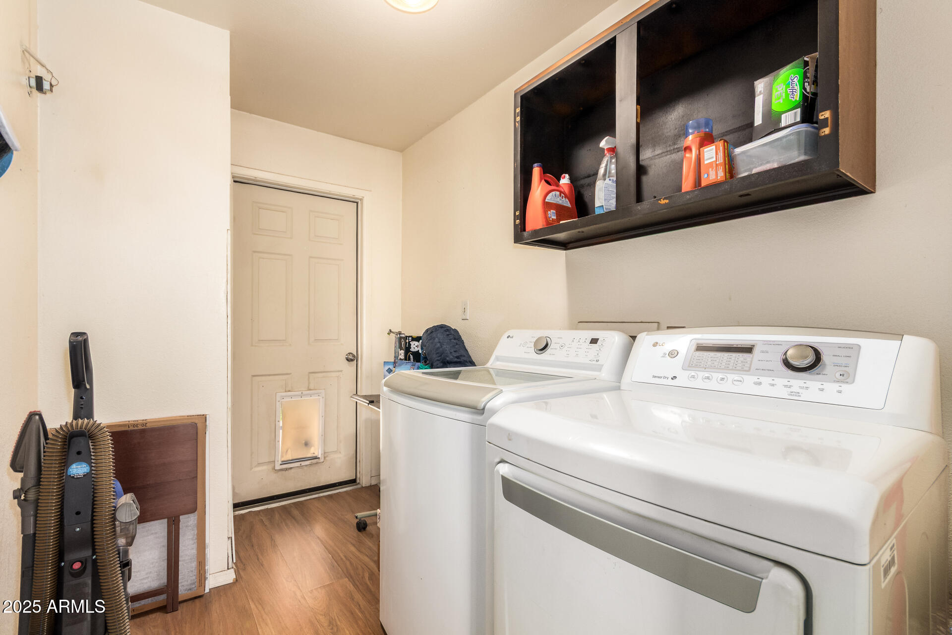 3341 West Pershing Avenue Phoenix, AZ 85029 - Photo 28 of 36 a utility room with dryer and washer