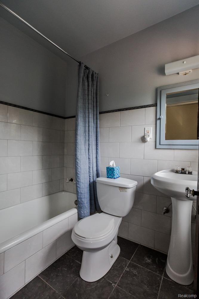 17535 Hamilton Road Highland Park, MI 48203 - Photo 74 of 96 17535Hamilton-172.jpg