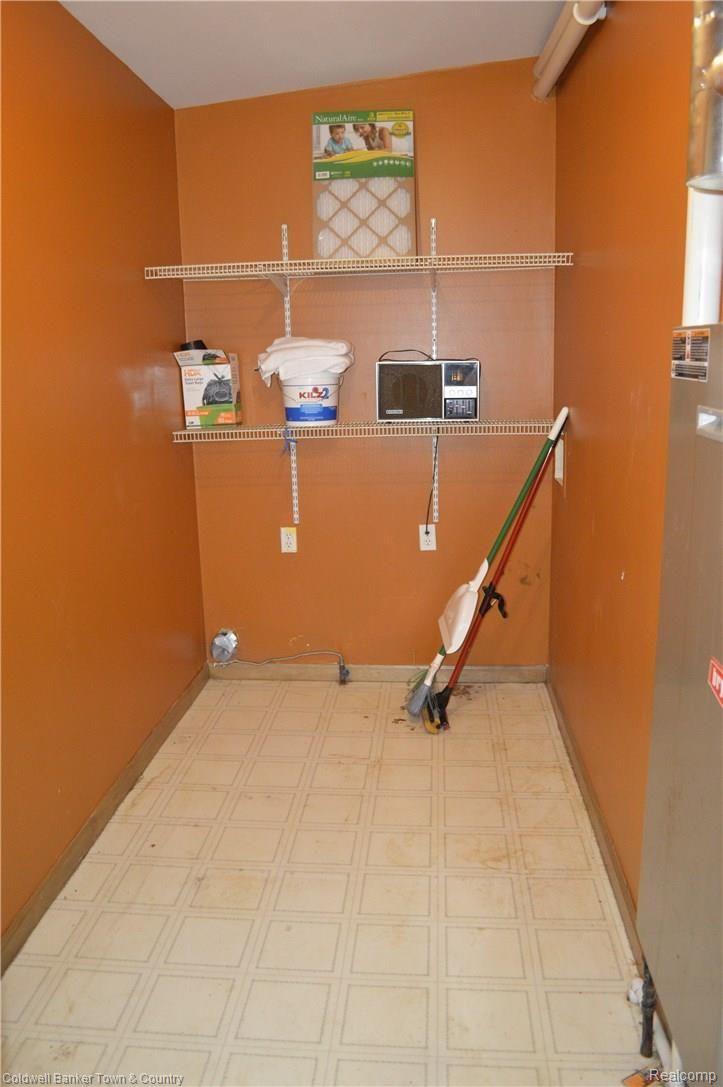 7083 Brophy Road Howell, MI 48855 - Photo 18 of 29 LAUNDRY ROOM