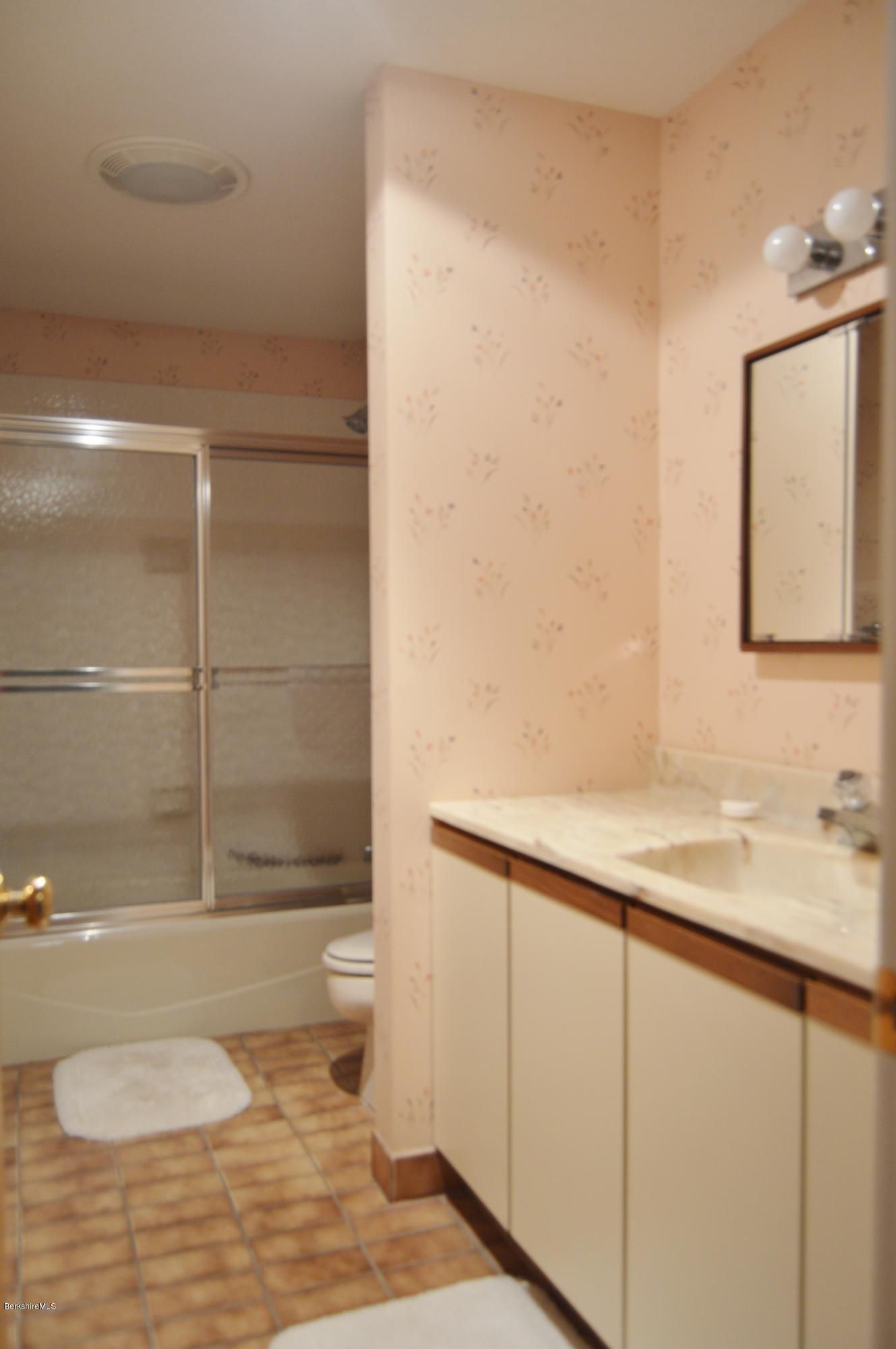 215 Stratton Road, Unit A Williamstown, MA 01267 - Photo 25 of 29 lower bath