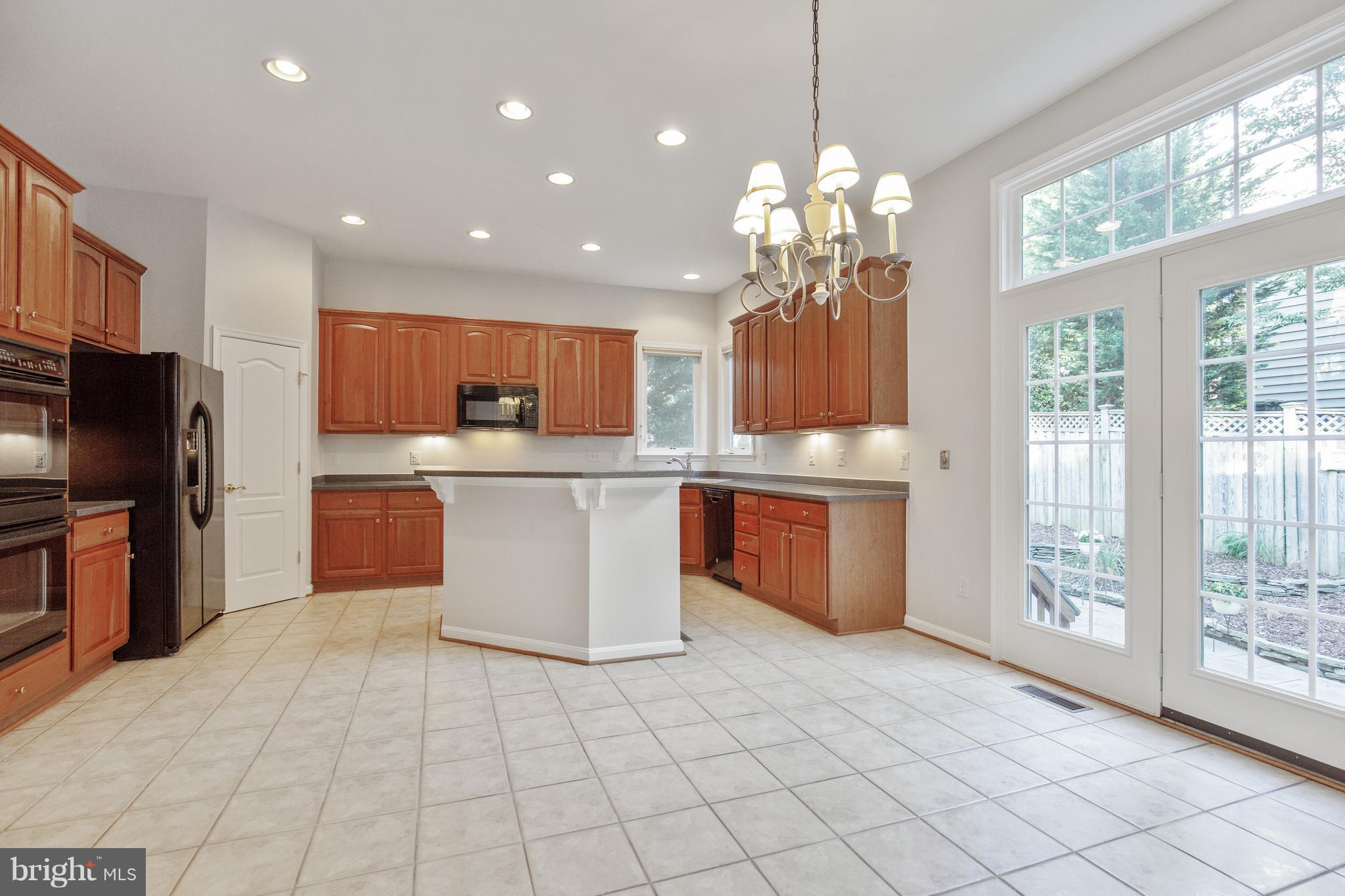 6246 Rolling Spring Court Springfield, VA 22152 - Photo 6 of 24 Kitchen