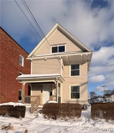 $1,200 | 90 Washington Street, Auburn, NY 13021
