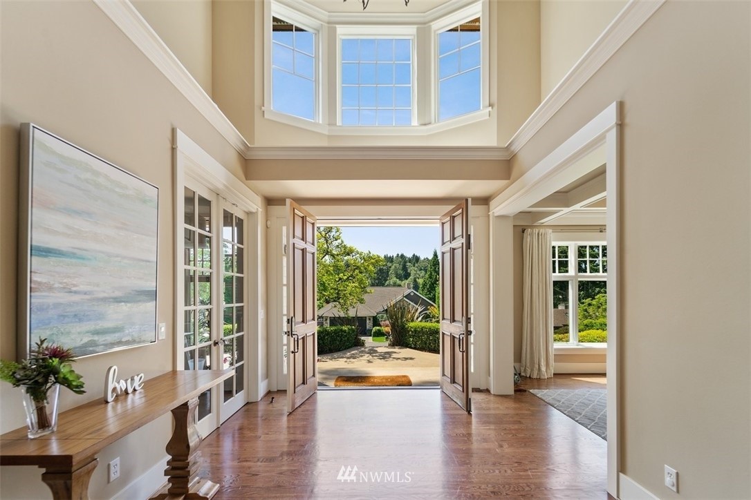 3028 Hunts Point Circle Hunts Point, WA 98004 - Photo 2 of 24