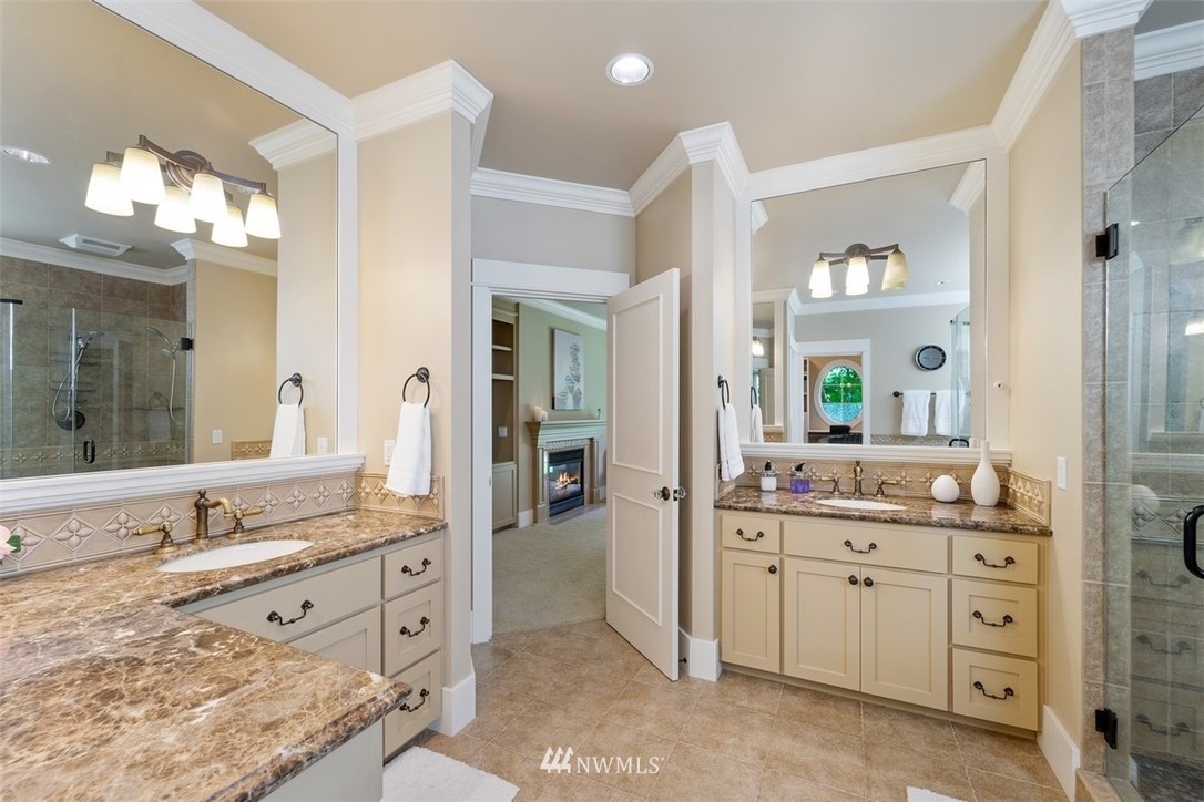 3028 Hunts Point Circle Hunts Point, WA 98004 - Photo 16 of 24