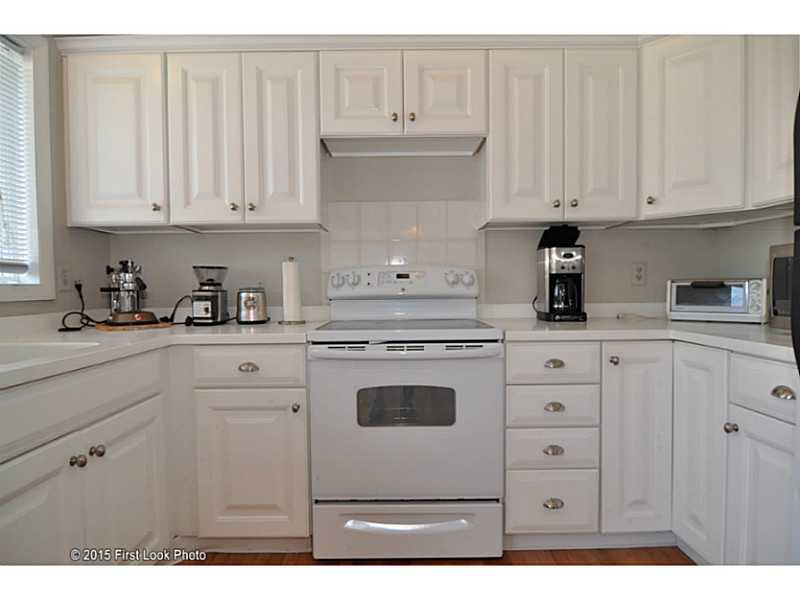 65 Greenbrier Road Narragansett, RI 02882 - Photo 4 of 25 Cafeteria/Kitchen.