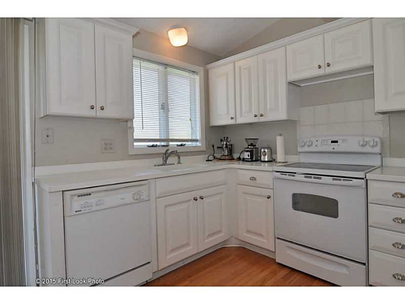 65 Greenbrier Road Narragansett, RI 02882 - Photo 5 of 25 Cafeteria/Kitchen.