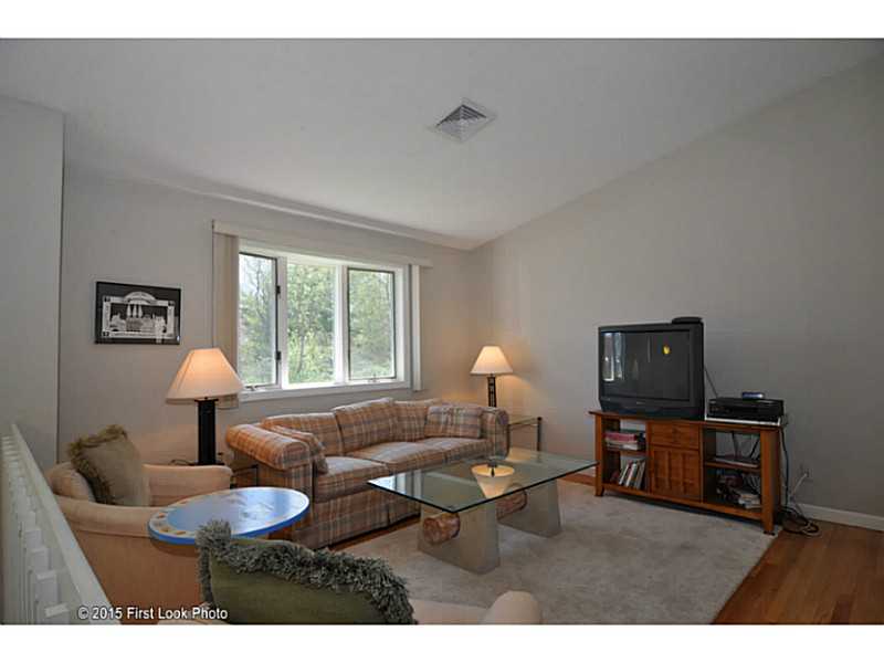 65 Greenbrier Road Narragansett, RI 02882 - Photo 9 of 25 Living Room.
