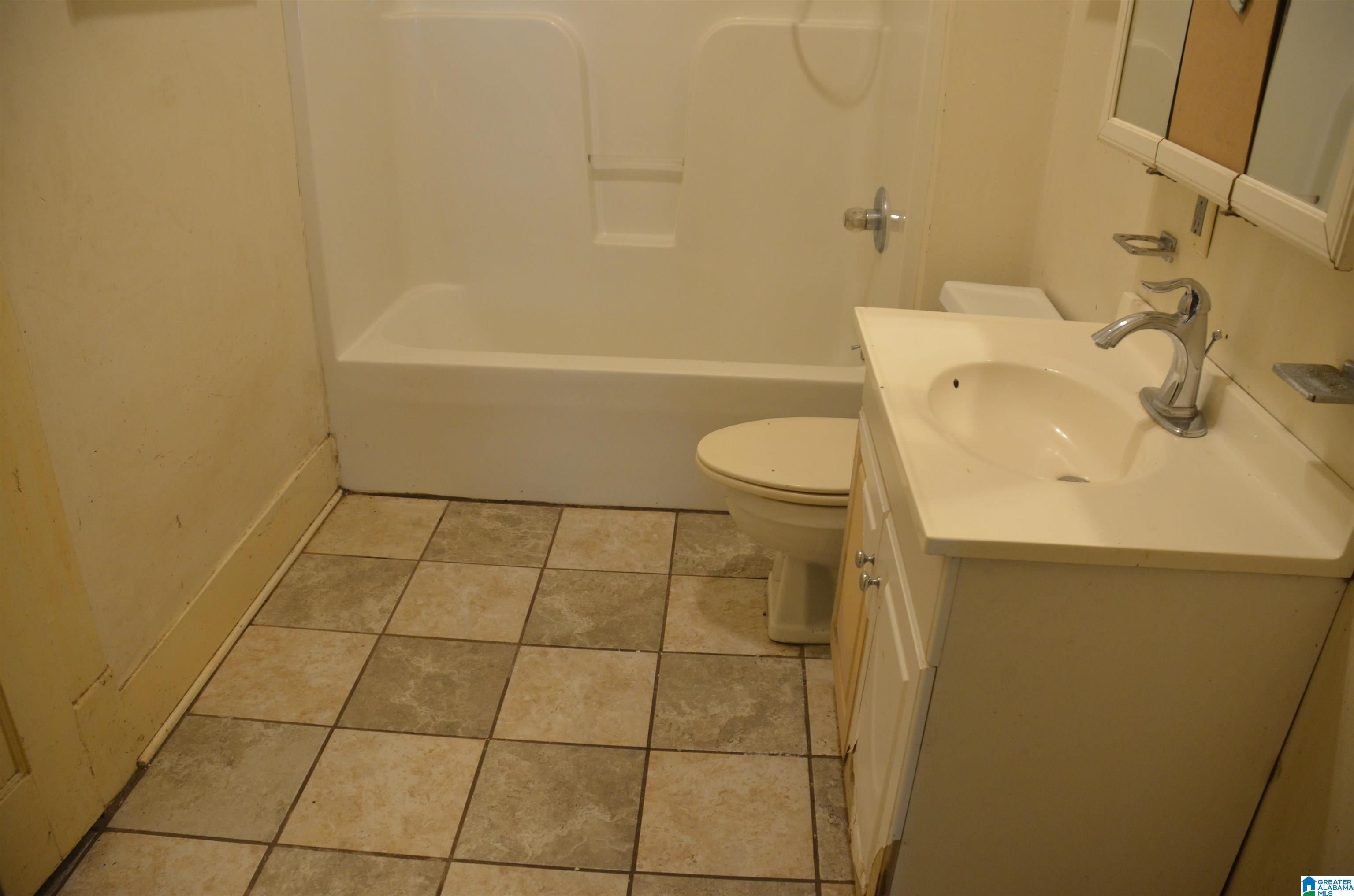 615 Goodwin Avenue Anniston, AL 36207 - Photo 23 of 26