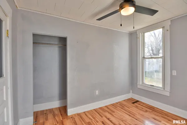 $164,900 | 614 Virginia Avenue, Taylorville, IL 62568