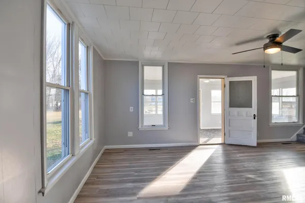 $164,900 | 614 Virginia Avenue, Taylorville, IL 62568