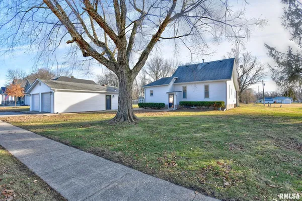 $164,900 | 614 Virginia Avenue, Taylorville, IL 62568