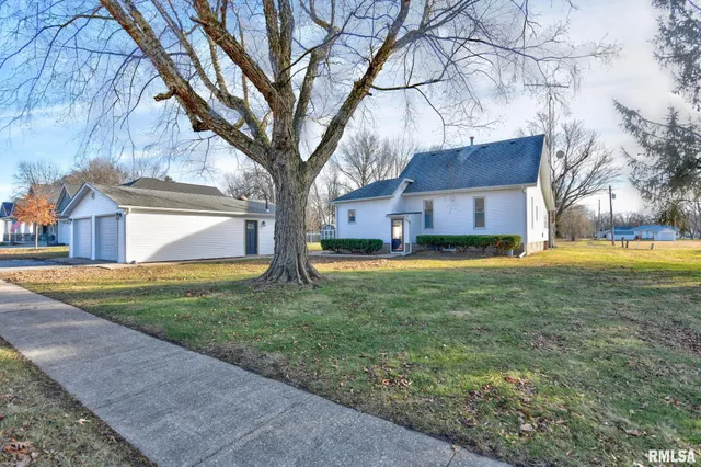 $169,900 | 614 Virginia Avenue, Taylorville, IL 62568