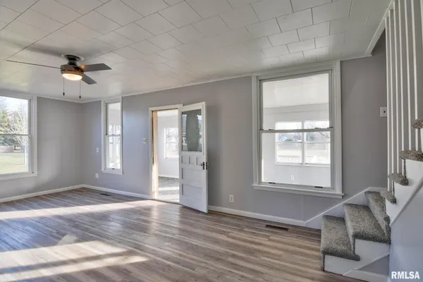 $164,900 | 614 Virginia Avenue, Taylorville, IL 62568