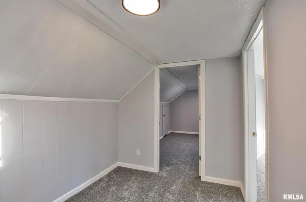 $164,900 | 614 Virginia Avenue, Taylorville, IL 62568