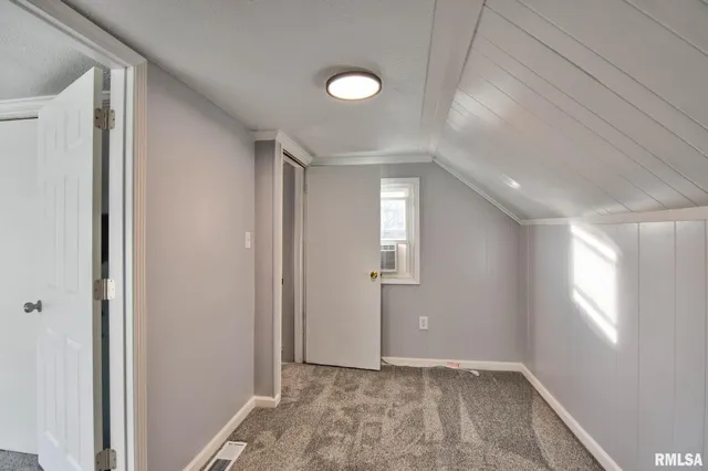 $169,900 | 614 Virginia Avenue, Taylorville, IL 62568