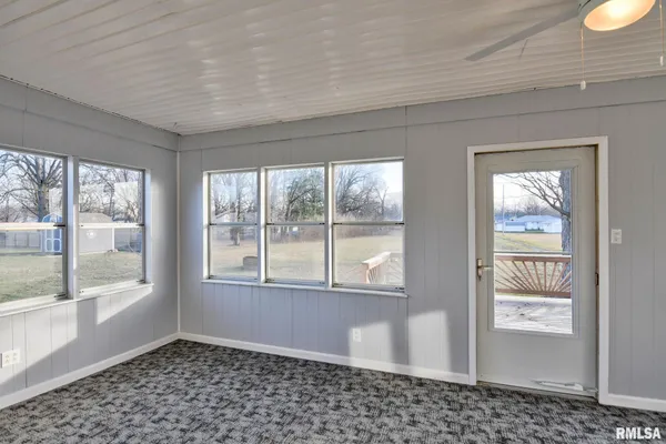 $164,900 | 614 Virginia Avenue, Taylorville, IL 62568