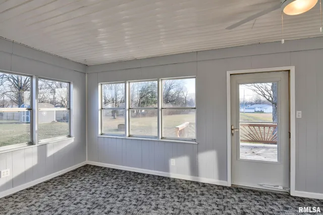 $169,900 | 614 Virginia Avenue, Taylorville, IL 62568