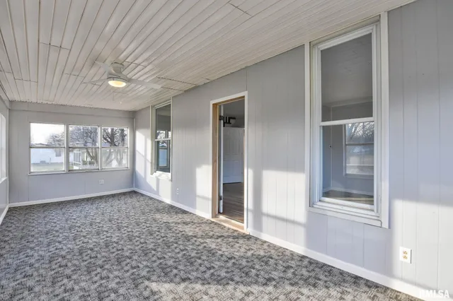 $169,900 | 614 Virginia Avenue, Taylorville, IL 62568